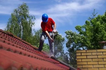 Affordable Yarrow Point roof cleaning in WA near 98004