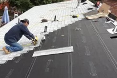 Certified Mill Creek roofing technicians in WA near 98012